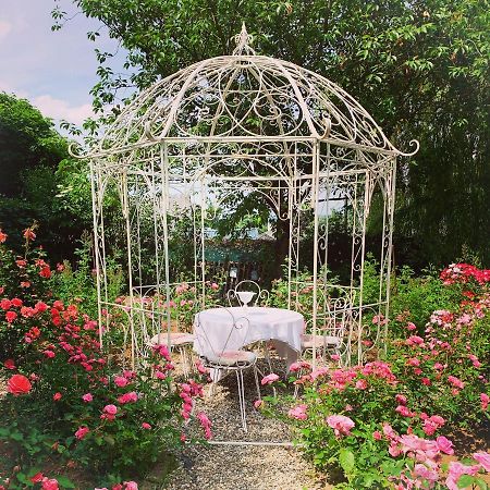 Isabelle'S Rosegarden Hotell Beckerich Exteriör bild