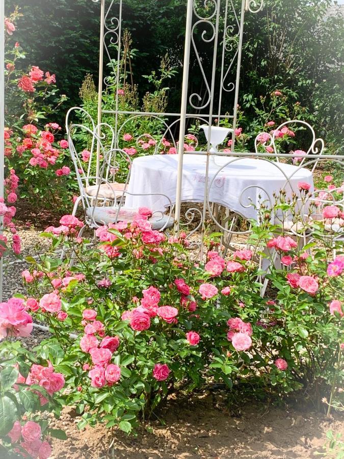 Isabelle'S Rosegarden Hotell Beckerich Exteriör bild