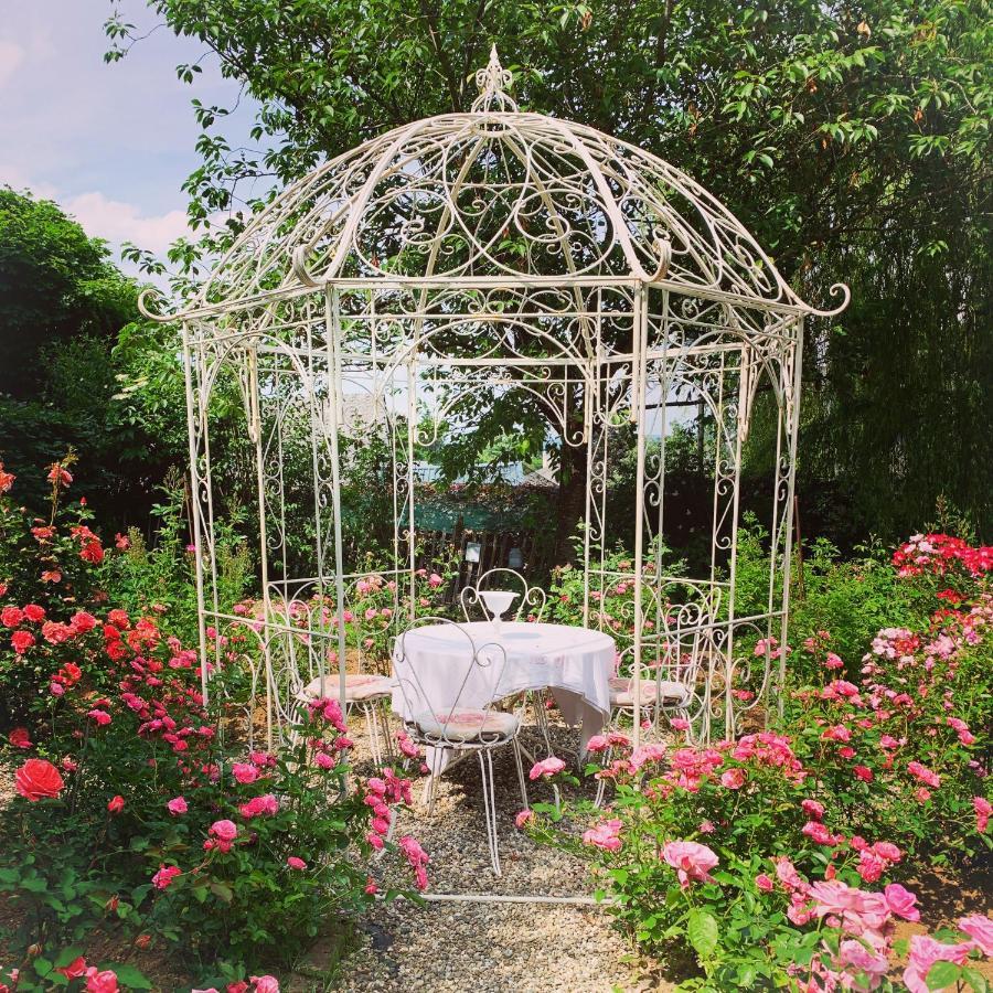 Isabelle'S Rosegarden Hotell Beckerich Exteriör bild